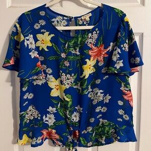 Cropped Floral Tie-Front Blouse. Lily White Brand, Size Large.